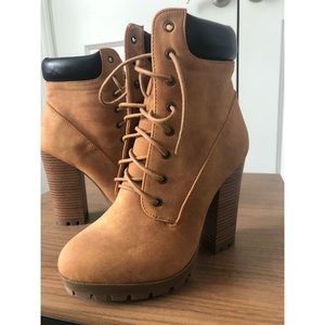 Women’s Combat Booties Size 7